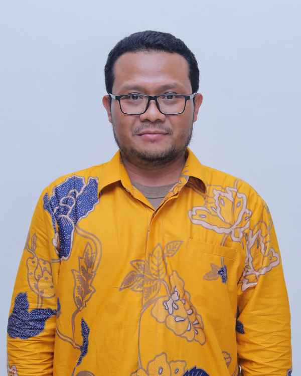 Dr. Heri Isnaini, M.Hum.